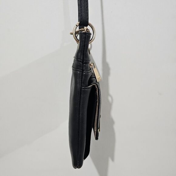 Sag Harbor -  Purse Cross Body Multiple Pockets - Black - Brass Hardware - Picture 4 of 12